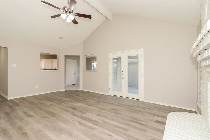 1,900/Mo, 6216 North Park Dr Watauga, TX 76148 Living Room View