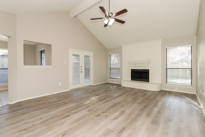 1,900/Mo, 6216 North Park Dr Watauga, TX 76148 Living Room View 3