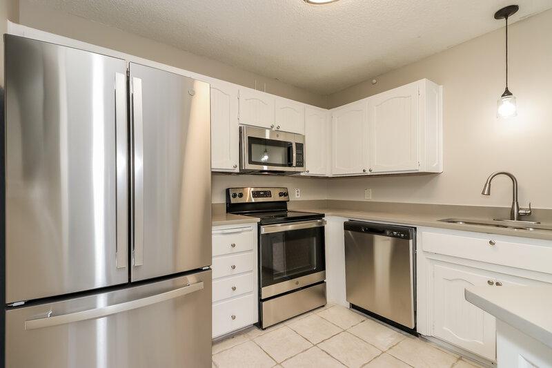 1,900/Mo, 6216 North Park Dr Watauga, TX 76148 Kitchen View 2