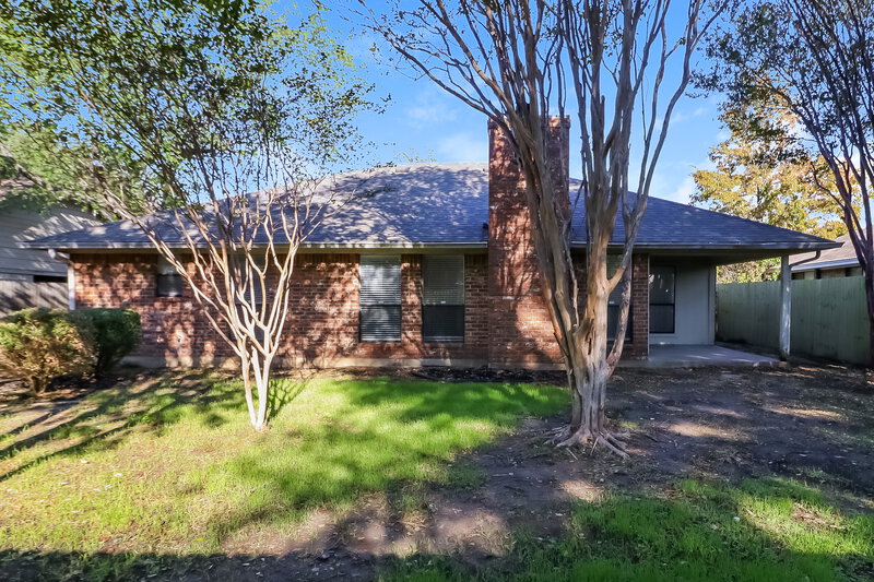 1,900/Mo, 6216 North Park Dr Watauga, TX 76148 Rear View