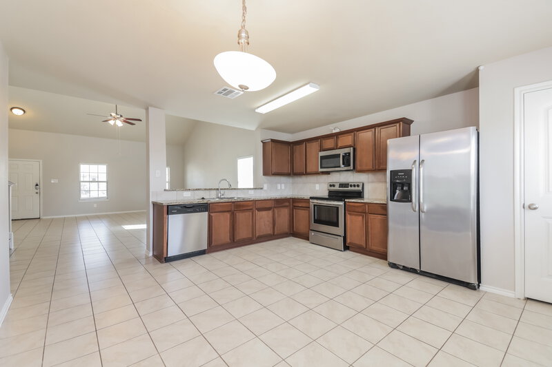 2,025/Mo, 1407 Chrome St Princeton, TX 75407 Kitchen View
