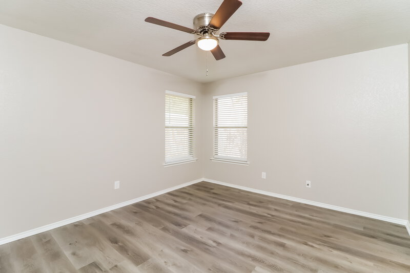 2,300/Mo, 304 Garrett St Burleson, TX 76028 Main Bedroom View