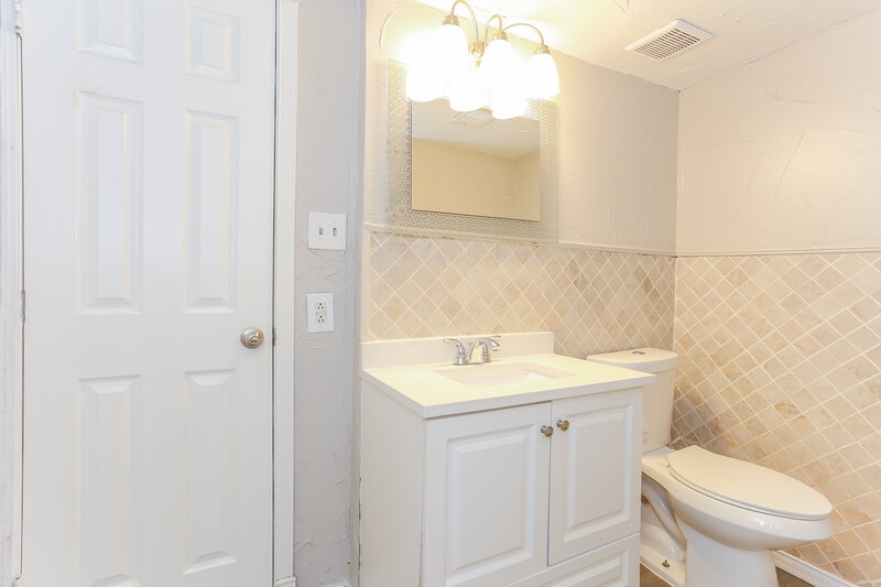 2,380/Mo, 4200 Cranbrook Dr Arlington, TX 76016 Bathroom View
