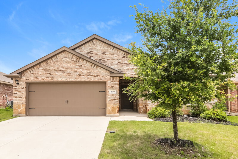 1,945/Mo, 710 Meadow Wood Ln Princeton, TX 75407 External View