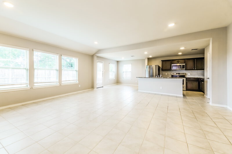 1,945/Mo, 710 Meadow Wood Ln Princeton, TX 75407 Living Room View 2
