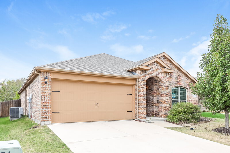 1,920/Mo, 1415 Jasper Xing Princeton, TX 75407 Front View
