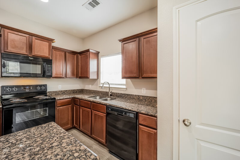 1,865/Mo, 2105 Sweet Gum Dr Anna, TX 75409 Kitchen View 2