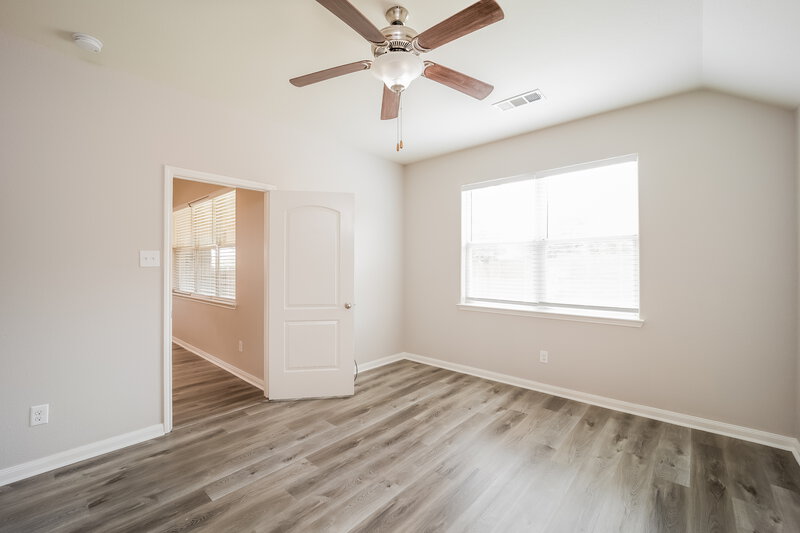 1,865/Mo, 2105 Sweet Gum Dr Anna, TX 75409 Main Bedroom View 2