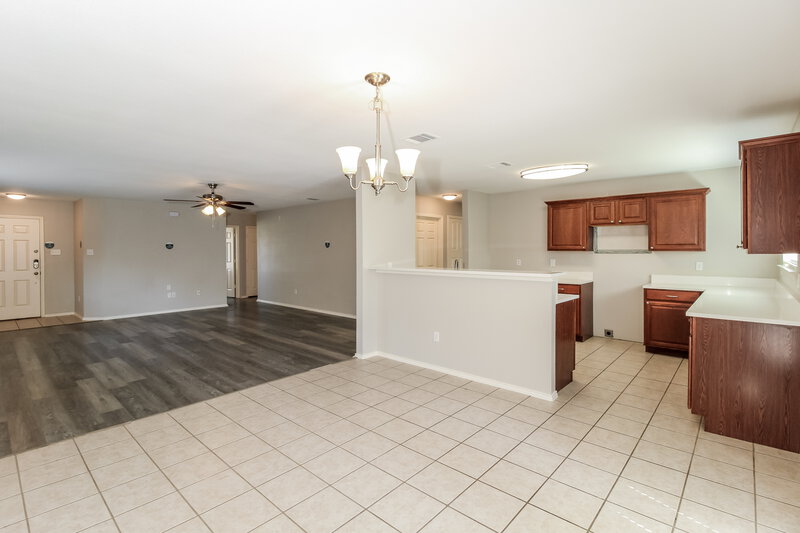 2,210/Mo, 4844 Trail Hollow Dr Fort Worth, TX 76244 Dining Room View 2