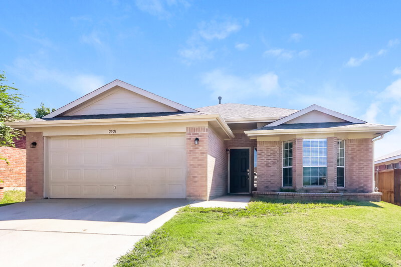 2,270/Mo, 2521 Nogales Dr Fort Worth, TX 76108 External View