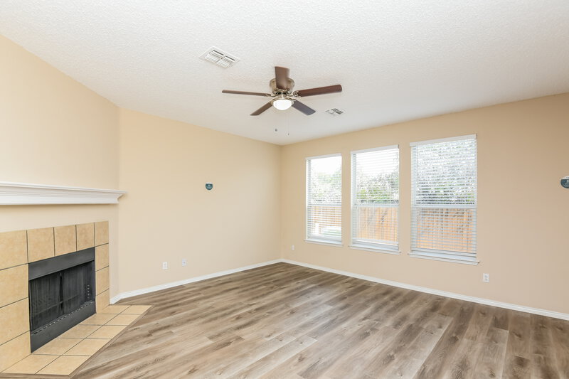 2,065/Mo, 3353 Chapel Wood Ct Fort Worth, TX 76116 Living Room View