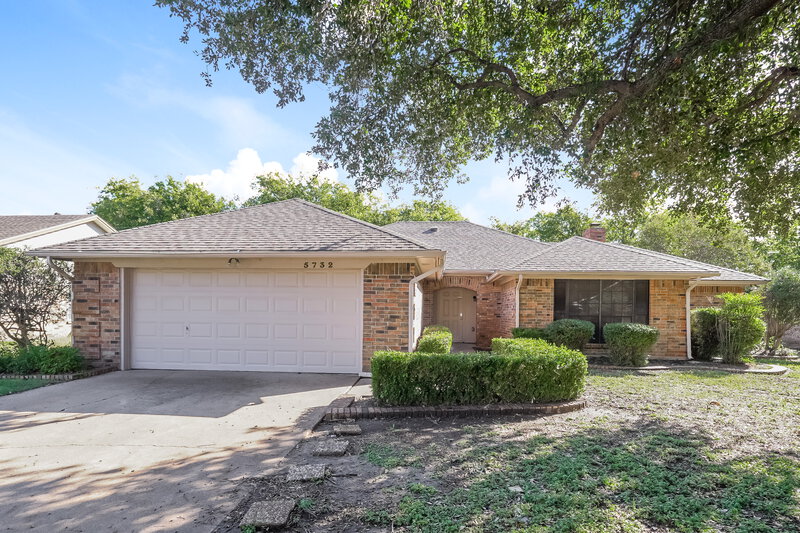 2,355/Mo, 5732 Bermuda Dr North Richland Hills, TX 76180 External View
