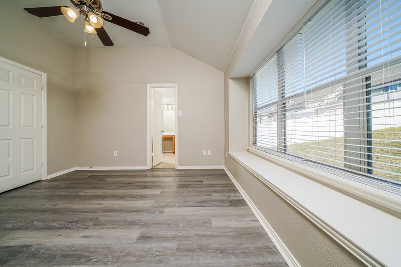2,125/Mo, 409 Creekview Dr Anna, TX 75409 Main Bedroom View 2