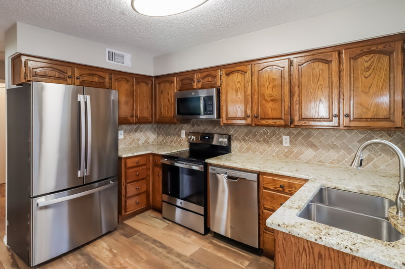 2,370/Mo, 1901 Realistic Dr Bedford, TX 76021 Kitchen View