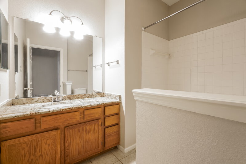 2,295/Mo, 7501 Point Reyes Dr Fort Worth, TX 76137 Bathroom View