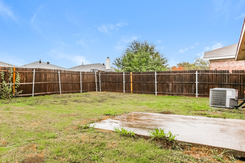 1,915/Mo, 2412 Ensenada Ln Fort Worth, TX 76108 Rear View