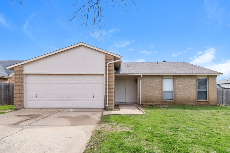 2,090/Mo, 7900 Bermejo Rd Fort Worth, TX 76112 External View