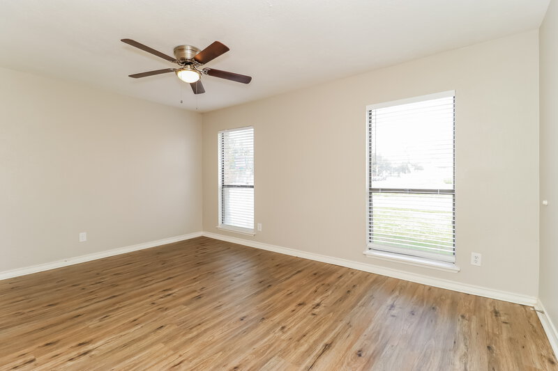 2,090/Mo, 7900 Bermejo Rd Fort Worth, TX 76112 Main Bedroom View