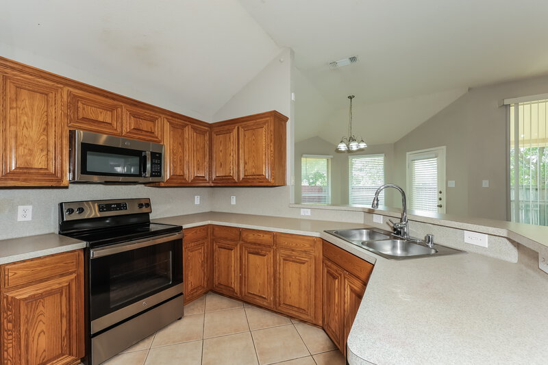 2,220/Mo, 10849 Braemoor Dr Haslet, TX 76052 Kitchen View