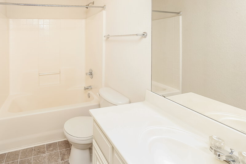 3,110/Mo, 10849 Braemoor Dr Haslet, TX 76052 Bathroom View