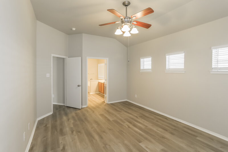 2,445/Mo, 6340 Granite Creek Dr Fort Worth, TX 76179 Main Bedroom View