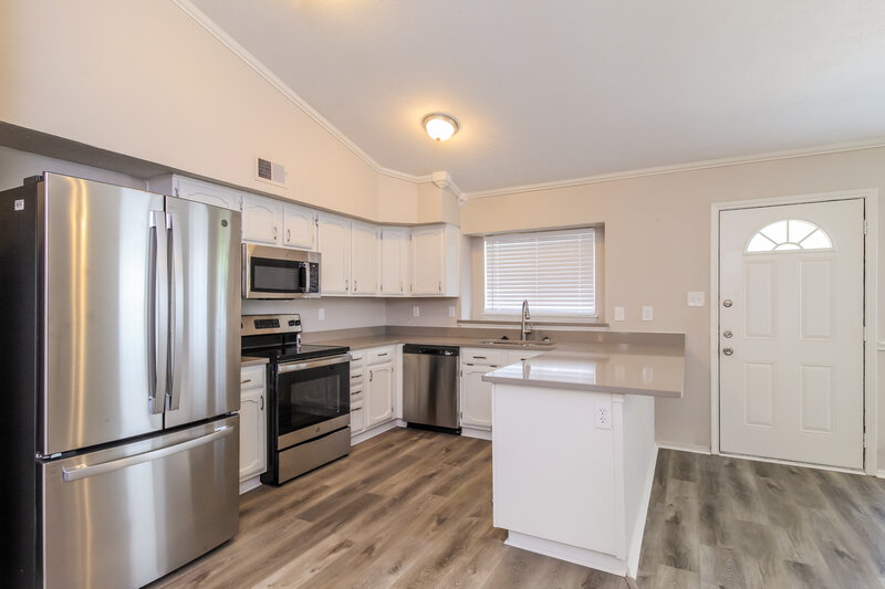 2,490/Mo, 9409 Shearer St Rowlett, TX 75088 Kitchen View 2
