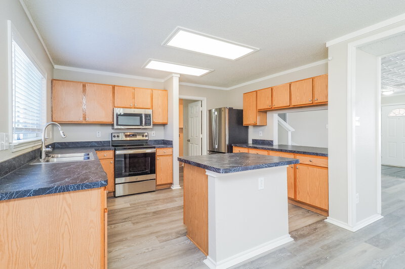 2,580/Mo, 10116 Chapel Glen Ter Fort Worth, TX 76116 Kitchen View 2