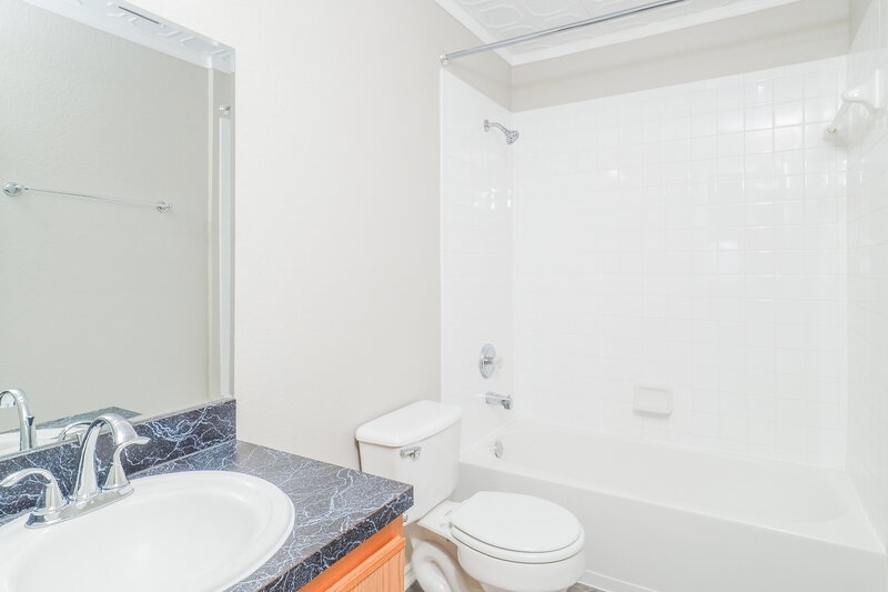 2,580/Mo, 10116 Chapel Glen Ter Fort Worth, TX 76116 Bathroom View