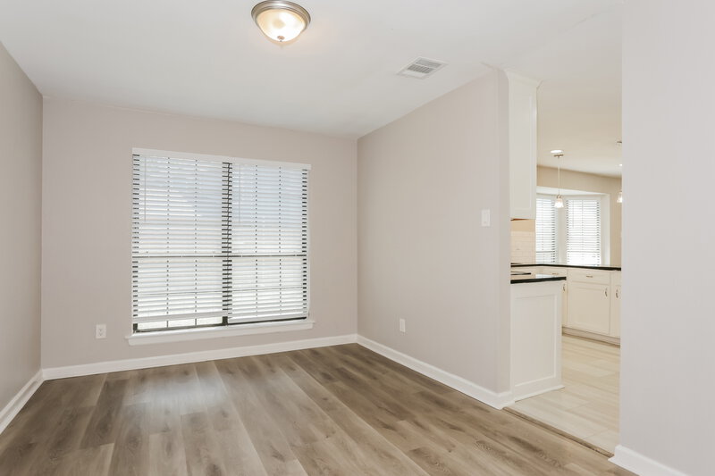 2,235/Mo, 5911 Rocky Point Dr Arlington, TX 76018 Dining Room View