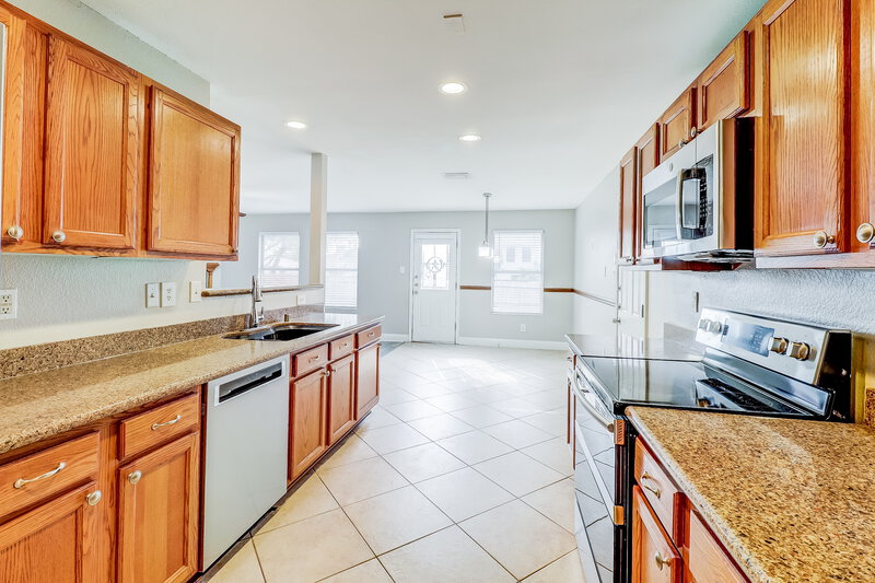 1,940/Mo, 1477 Hickory Creek Ln Rockwall, TX 75032 Kitchen View