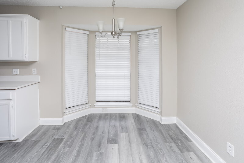 2,080/Mo, 6604 Glen Falls Dr Arlington, TX 76001 Dining Room View