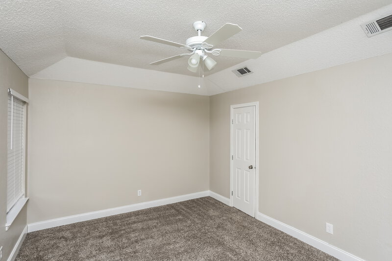2,080/Mo, 6604 Glen Falls Dr Arlington, TX 76001 Main Bedroom View 2