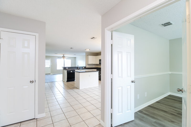 2,320/Mo, 1013 Dusty Palomino Dr Fort Worth, TX 76179 Foyer View