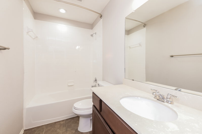2,195/Mo, 1205 Rainer Dr Princeton, TX 75407 Bathroom View