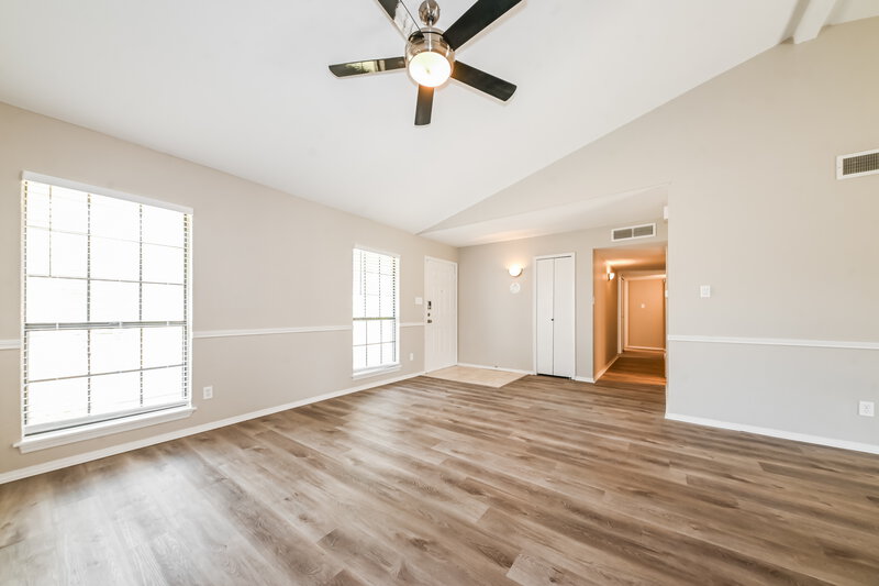 2,215/Mo, 8902 Denver Street Rowlett, TX 75088 Living Room View