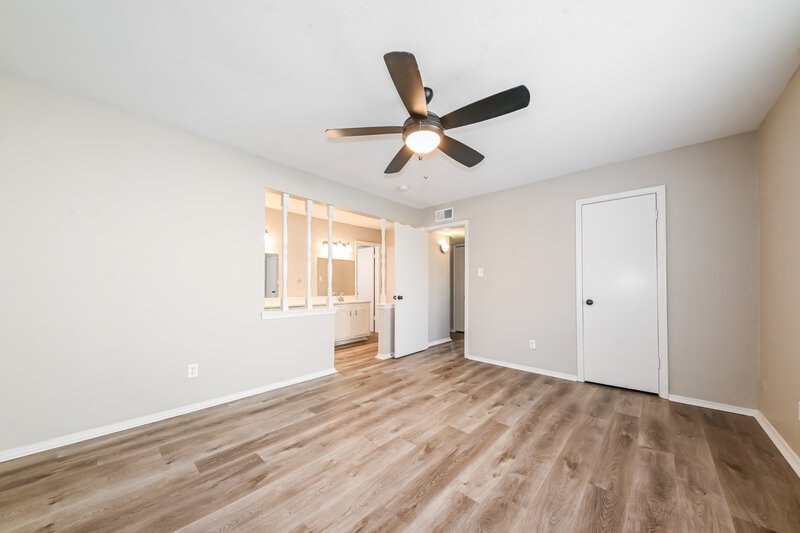 2,215/Mo, 8902 Denver Street Rowlett, TX 75088 Main Bedroom View 2