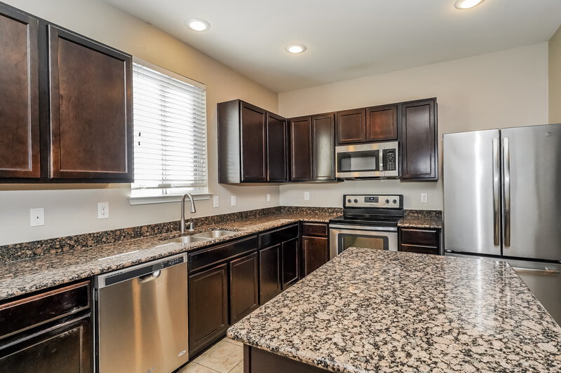 2,040/Mo, 368 Magma Dr Fort Worth, TX 76131 Kitchen View 2