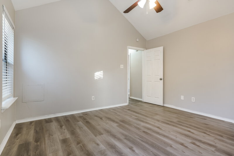 2,030/Mo, 6306 Avanti Dr Arlington, TX 76001 Main Bedroom View