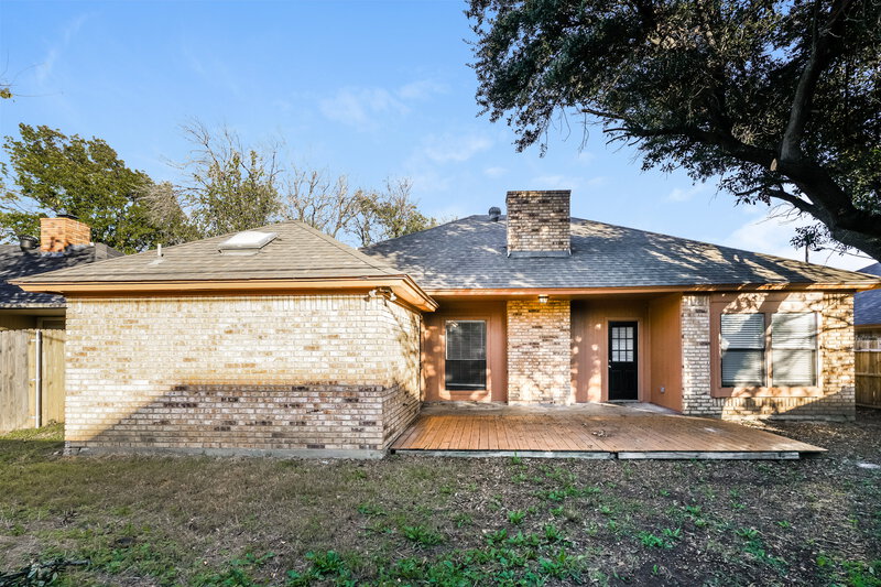 2,030/Mo, 6306 Avanti Dr Arlington, TX 76001 Rear View