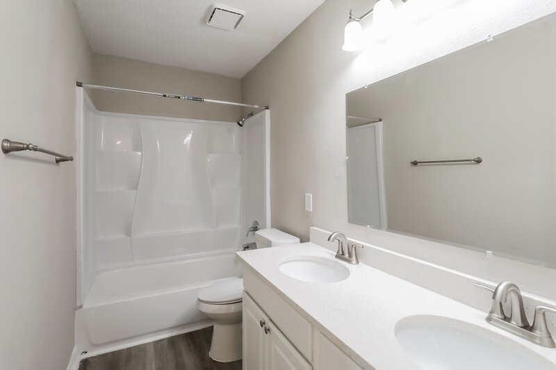 2,930/Mo, 2605 Daniel Crk Mesquite, TX 75181 Bathroom View