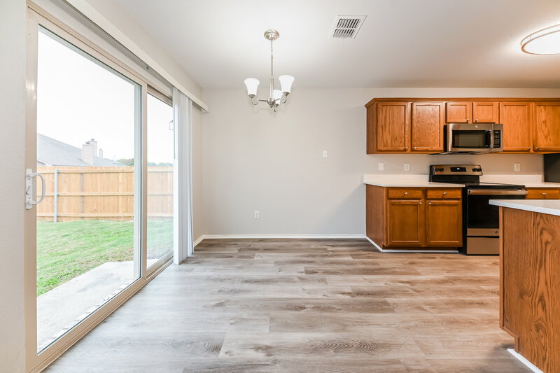 2,155/Mo, 2907 Briarbrook Dr Seagoville, TX 75159 Dining Room View 2