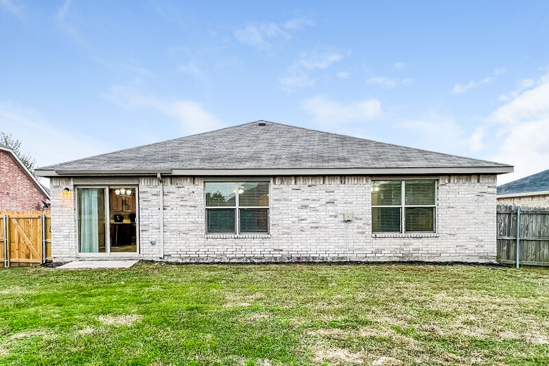 2,155/Mo, 2907 Briarbrook Dr Seagoville, TX 75159 Rear View