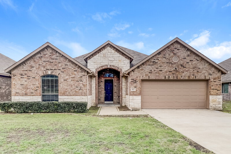 2,405/Mo, 811 Fran St Seagoville, TX 75159 External View