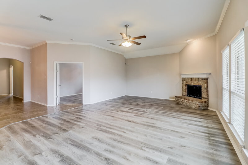 2,405/Mo, 811 Fran St Seagoville, TX 75159 Living Room View