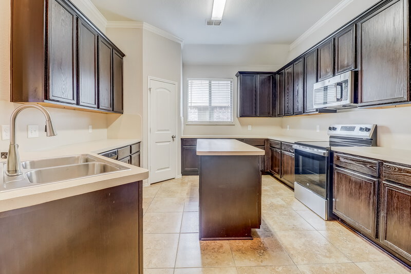 2,405/Mo, 811 Fran St Seagoville, TX 75159 Kitchen View