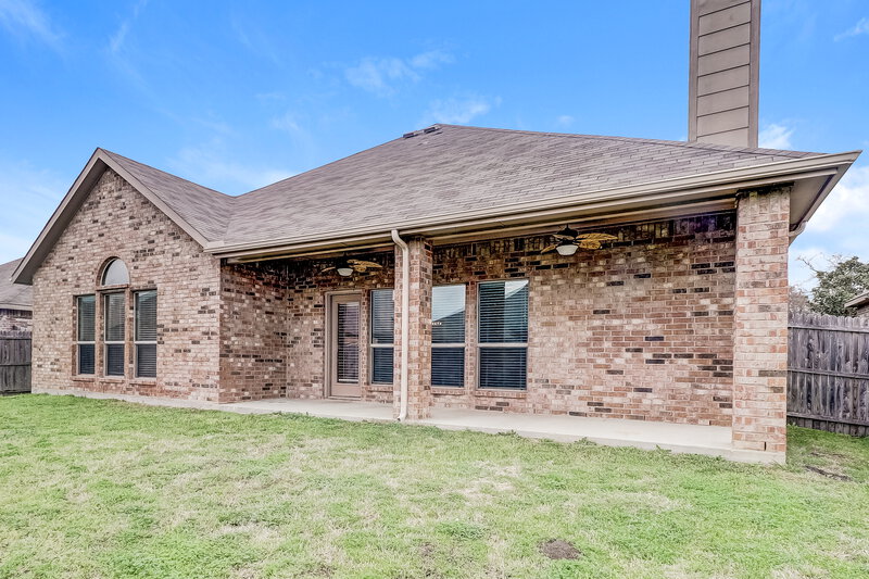 2,405/Mo, 811 Fran St Seagoville, TX 75159 Rear View