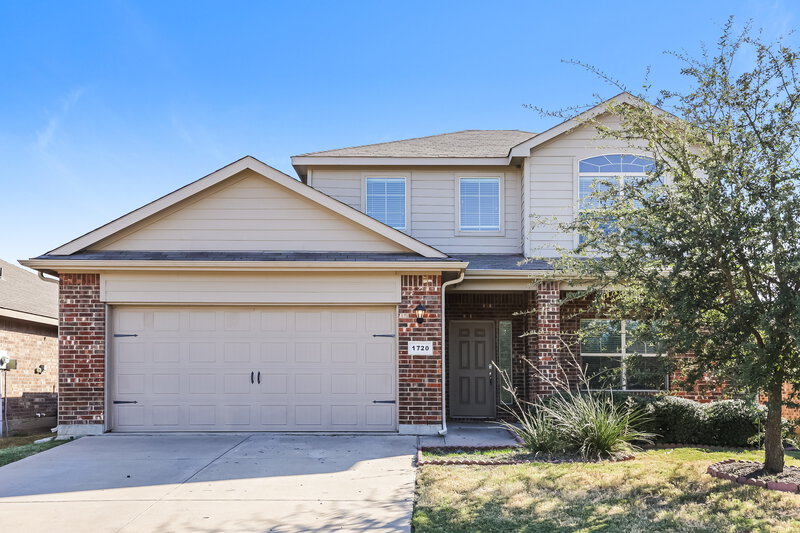 2,025/Mo, 1720 Kings Glen Ln Fort Worth, TX 76140 External View