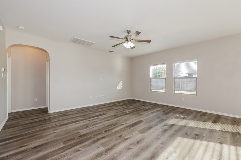 2,025/Mo, 1720 Kings Glen Ln Fort Worth, TX 76140 Living Room View