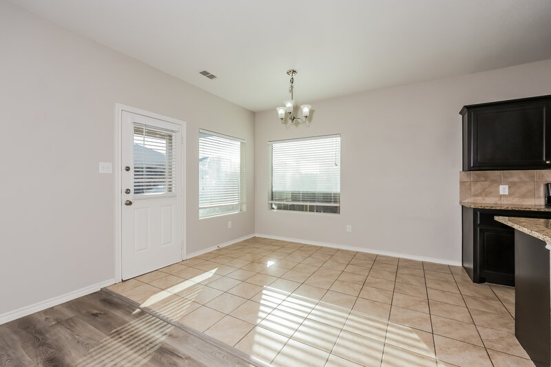 2,025/Mo, 1720 Kings Glen Ln Fort Worth, TX 76140 Dining Room View