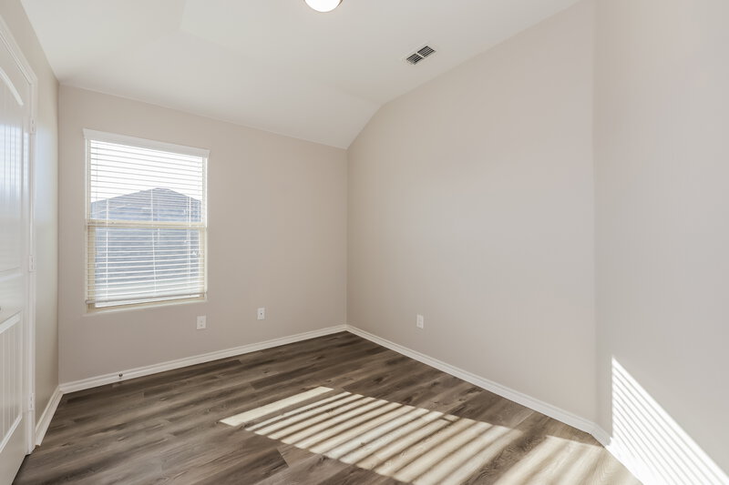2,025/Mo, 1720 Kings Glen Ln Fort Worth, TX 76140 Bedroom View 2